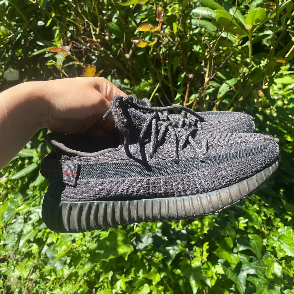 Mens 6 Yeezy Black